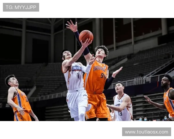 上海羽毛球队以96分稳居锦标赛积分榜首位展现强劲实力